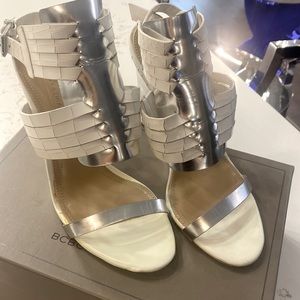 Beautiful BCBGMAXAZRIA wedges sandals size 9